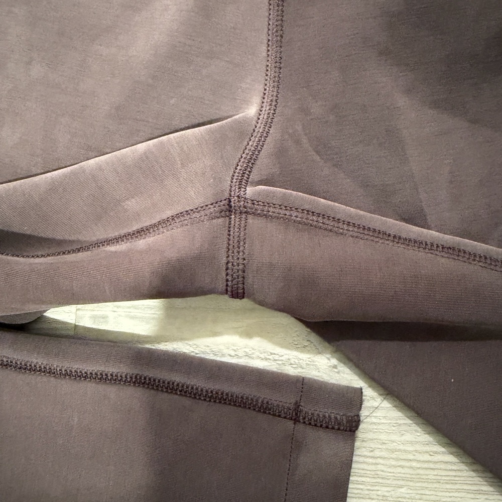 Lululemon softstreme high rise pant in espresso size 6 - Picture 4 of 5